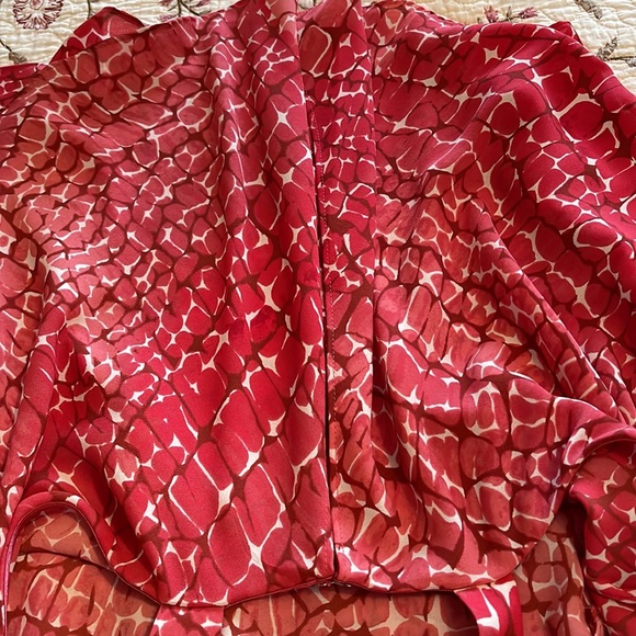 WHITE HOUSE BLACK MARKET NWOT SLEEVELESS FLOWY BLOUSE WITH OPEN BACK - Picture 7 of 10